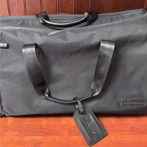 DraftKings branded black nylon duffel bag / suit / large travel many components